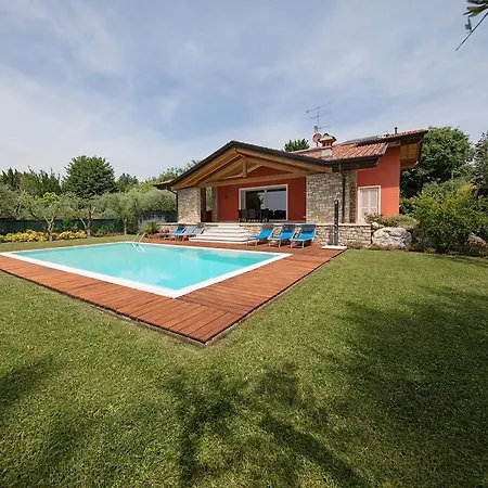 Marina Villa Moniga del Garda